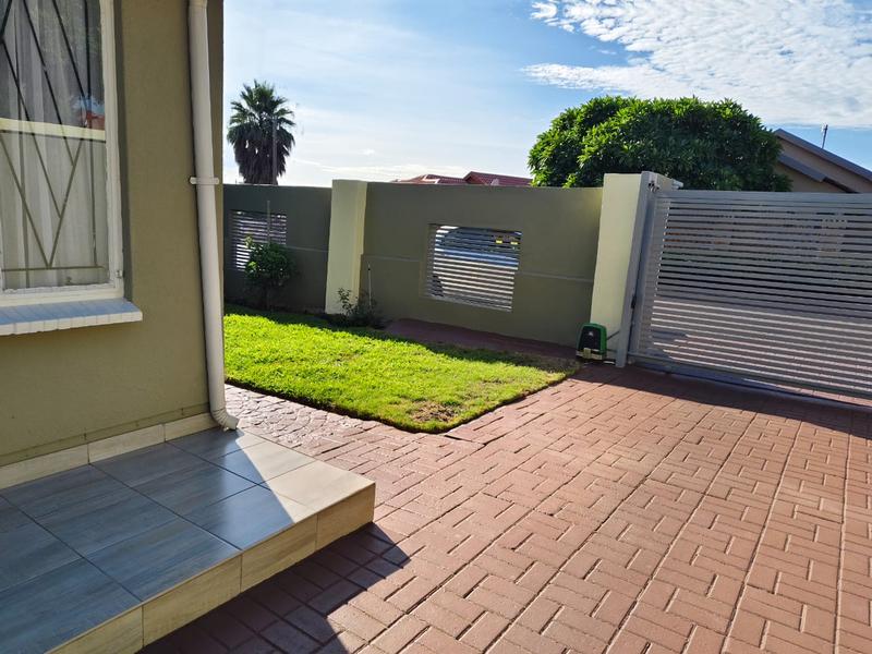 3 Bedroom Property for Sale in Geelhoutpark North West